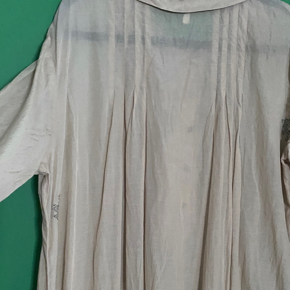 Beautiful!!! Magnolia Pearl dress. Details on tag